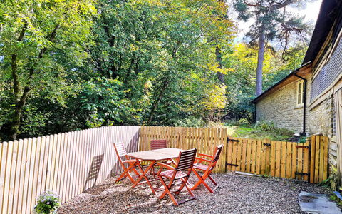 Drovers Retreat: Wood, Fence, Garden, Backyard, Home Fencing, Wood Stain, Cottage, Yard, Hardwood, Outdoor Furniture