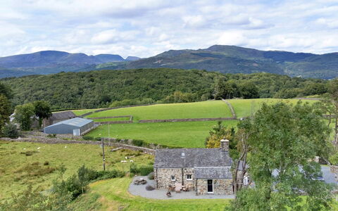 Penclogwynau: Grass, House, Grassland, Rural Area, Landscape, Cottage, Highland, Hill, Land Lot