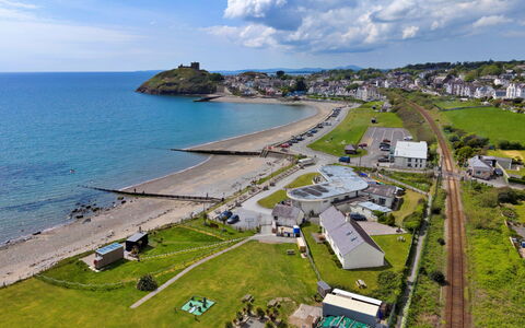 Awel Y Mor: Water, Body Of Water, Coast, Coastal And Oceanic Landforms, Summer, Sea, Landscape, Beach, Ocean, Shore