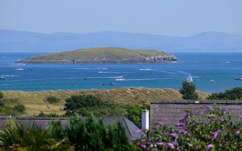 Ty Glan Y Mor: Water Resources, Coastal And Oceanic Landforms, Coast, Sea, Horizon, Hill, Ocean, Headland, Sound