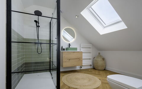 Hampton Coast: Interior Design, Flooring, Plumbing Fixture, Floor, Ceiling, Bathroom, Lighting, Light Fixture, Plumbing, Tile