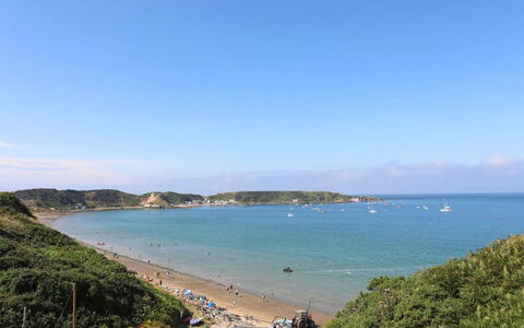 Brigwyn: Blue, Water, Water Resources, Body Of Water, Coast, Beach, Coastal And Oceanic Landforms, Sea, Shore, Horizon