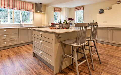 Dolhyfryd Lodge: Furniture, Flooring, Interior Design, Cabinetry, Wood, Floor, Kitchen, Countertop, Wood Flooring, Ceiling