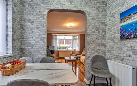 Hafan Traeth: Wall, Flooring, Interior Design, Floor, Ceiling, Furniture, Brick, Couch, Room, Living Room