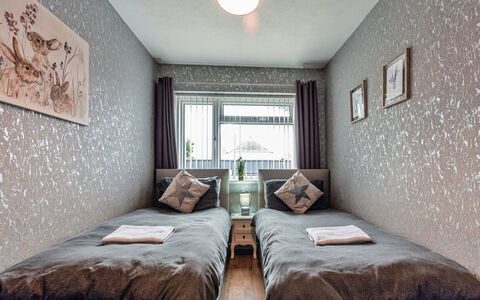 Hafan Traeth: Interior Design, Bedroom, Wall, Bed, Floor, Furniture, Wood, Flooring, Bed Sheet, Ceiling