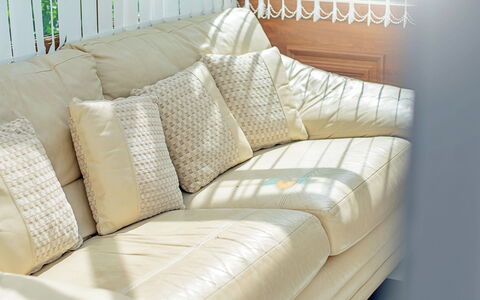 Morwen: Furniture, Couch, Cushion, Interior Design, Throw Pillow, Pillow, Living Room, Floor