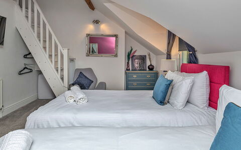 Bryn Derfel House: Bedroom, Interior Design, Bed, Bedding, Furniture, Bed Sheet, Textile, Home, Room, Linens