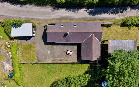 Penlon Cottage: Roof, House, Home, Cottage, Landscape, Rural Area, Plain, Land Lot, Estate, Village