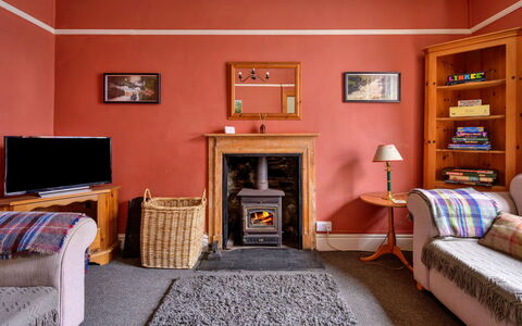 Bod Gwynedd: Furniture, Interior Design, Flooring, Wood, Floor, Room, Picture Frame, Lighting, Home, Living Room