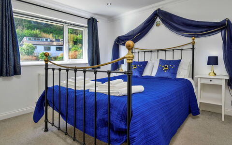 Dyffryn: Furniture, Interior Design, Bedroom, Bed, Lighting, Home, Flooring, Bedding, Ceiling, Bed Sheet