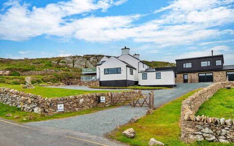 Goferydd: Grass, House, Landscape, Rock, Roof, Rural Area, Cottage, Home, Land Lot, Slope
