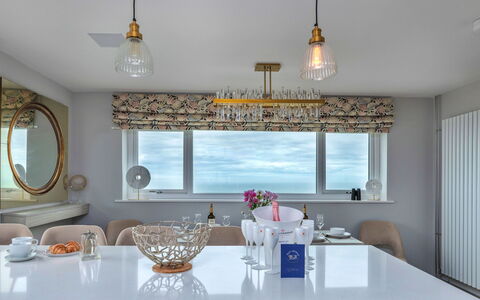 Goferydd: Interior Design, Light Fixture, Ceiling, Furniture, Lighting, Chandelier, Home, Room, Flooring, Kitchen
