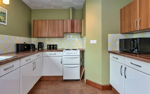 Nant Y Mynydd: Kitchen Appliance, Major Appliance, Flooring, Kitchen, Interior Design, Countertop, Cabinetry, Wood, Floor, Ceiling