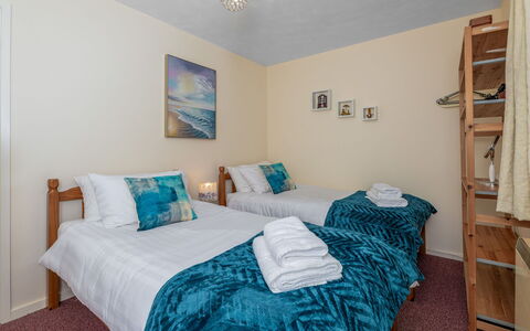 Nant Y Mynydd: Wood, Furniture, Home, Bedroom, Bed, Linens, Bed Frame, Bedding, Bed Sheet, Wood Stain