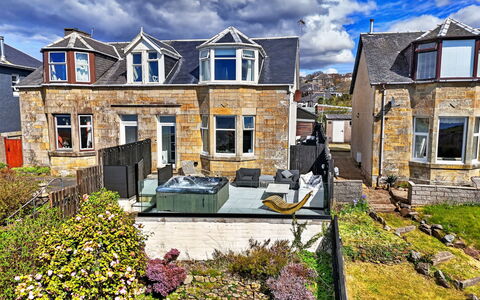 Seamill Beach House: Building, Window, Residential Area, House, Architecture, Home, Roof, Neighbourhood, Cottage, Estate