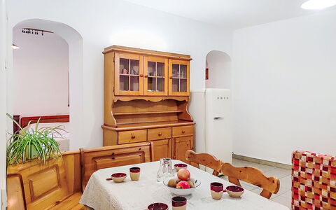 La Finestra sul Lago: Tableware, Serveware, Cup, Coffee Cup, Drinkware, Teapot, Food, Dishware, Teacup, Porcelain