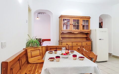 La Finestra sul Lago: Tableware, Serveware, Cup, Coffee Cup, Drinkware, Teapot, Food, Dishware, Teacup, Porcelain