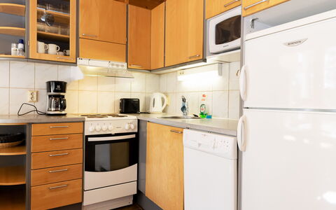 Koli Country Club B 5: Kitchen Appliance, Wood, Kitchen, Major Appliance, Interior Design, Flooring, Furniture, Cabinetry, Floor, Countertop