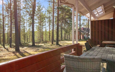 Koli Country Club B 6: Wood, Ceiling, Cottage, Hardwood, Wood Stain, Shade, Plank, Porch, Siding, Log Cabin