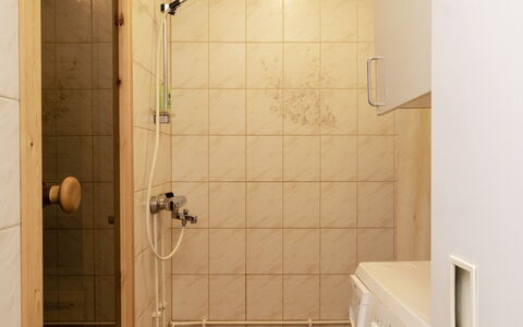 Koli Country Club B 7: Bathroom, Plumbing Fixture, Wall, Flooring, Floor, Interior Design, Shower Head, Tap, Shower, Plumbing