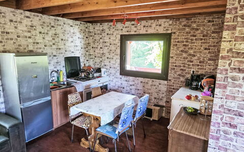 Oaza Spokoju: Wood, Furniture, Cottage, Room, Chair, Wood Stain, Hardwood, Brick, Farmhouse, Houseplant