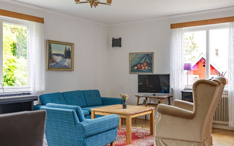 Lantdrömmen: Furniture, Interior Design, Flooring, Couch, Floor, Wood, Room, Table, Living Room, Ceiling