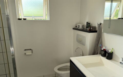 Alkmar - from the Sea: Plumbing Fixture, Flooring, Bathroom, Floor, Interior Design, Plumbing, Bathroom Sink, Tap, Sink, Toilet
