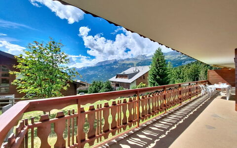 Résidence Mila N°2: Mountainous Landforms, Mountain, Hill, Mountain Range, Hill Station, Valley, Balcony, Alps, Ridge, Porch