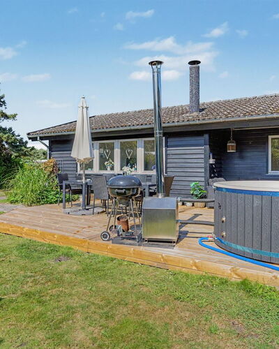 Leve - 300M from the Sea