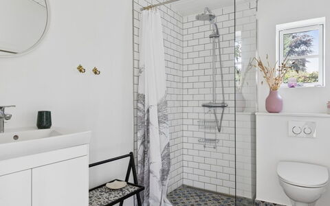 Brynja - 2.5Km from the Sea: Bathroom, Flooring, Plumbing Fixture, Interior Design, Floor, Toilet, Tile, Plumbing, Toilet Seat, Room