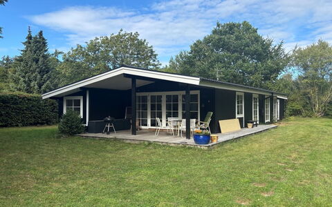 Brynja - 2.5Km from the Sea: Building, House, Window, Home, Roof, Residential Area, Shrub, Cottage, Land Lot