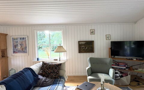 Brynja - 2.5Km from the Sea: Building, House, Window, Home, Roof, Residential Area, Shrub, Cottage, Land Lot