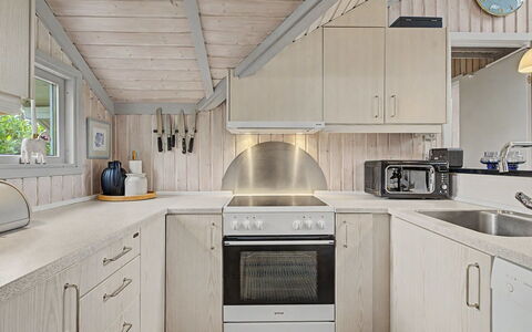 Aleksis - 900M from the Sea: Kitchen, Wood, Ceiling, Countertop, Flooring, Interior Design, Home, Kitchen Appliance, Floor, Major Appliance