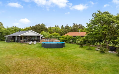 Inola - 400M to the Fjord: Garden, Land Lot, Home, Shade, Lawn, Estate, Cottage, Leisure, Farmhouse, Swimming Pool