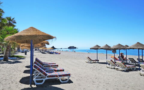 Gondolas Tropical: Beach, Sea, Coast, Vacation, Coastal And Oceanic Landforms, Shore, Ocean, Leisure, Outdoor Furniture