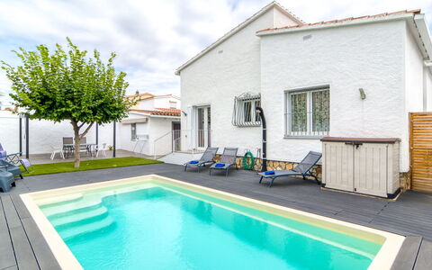 Antonia: Swimming Pool, Composite Material, Leisure, Resort, Villa, Eco Hotel, Water Feature, Hotel, Outdoor Furniture, Balcony
