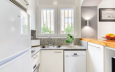 Antonia: Kitchen Appliance, Kitchen, Countertop, Major Appliance, Home Appliance, Cabinetry, Interior Design, Furniture, Refrigerator, Home