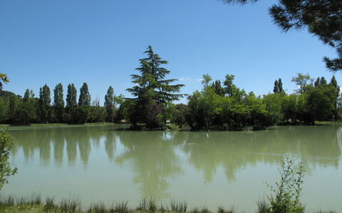 Lou Parpaiou: Water Resources, Water, Body Of Water, Tree, Natural Environment, Nature, Natural Landscape, Watercourse, Bank, Waterway