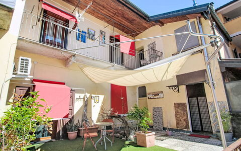 Verbania 695: Balcony, Shade, Flowerpot, Houseplant, Courtyard, Chair, Awning