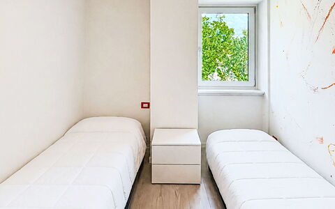 Federica: Wall, Flooring, Floor, Interior Design, Bedroom, Apartment, Bed, Room, Ceiling, Bedding