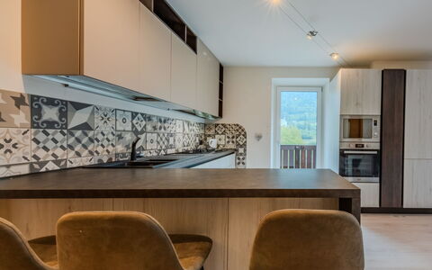 Federica: Interior Design, Flooring, Furniture, Kitchen, Countertop, Floor, Wood, Ceiling, Cabinetry, Wood Flooring
