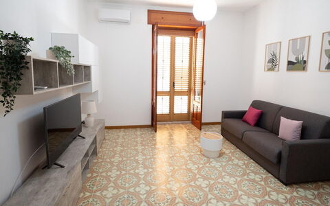 Sole Mare Sicilia: Flooring, Floor, Interior Design, Wood, Home, Room, Furniture, Wood Flooring, Apartment, Living Room