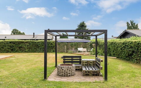 Solvey - 700M from the Sea: Shade, Garden, Outdoor Structure, Pergola, Outdoor Furniture, Lawn, Gazebo, Yard, Pavilion, Backyard