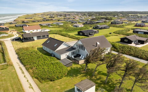 Filine - 100M from the Sea: Home, Residential Area, Roof, House, Architecture, Landscape, Land Lot, Estate, Cottage, Suburb
