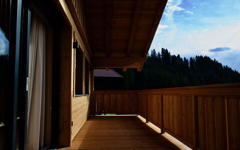 Kaiserchalet: Wood, Hardwood, Plank, Wood Stain, Lumber, Log Cabin, Siding, Plywood, Balcony