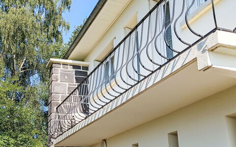 Puys-Richards: Handrail, Composite Material, Balcony, Metal, Iron, Baluster, Fence, Steel, Daylighting