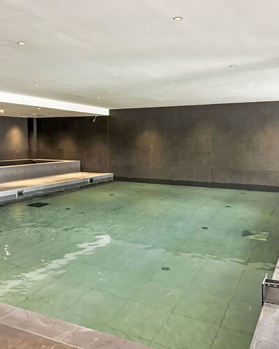 Le Caprice Blanc: Flooring, Floor, Composite Material, Swimming Pool, Daylighting, Water Feature, Tile