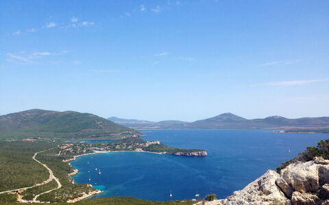 Mariposa: Blue, Mountainous Landforms, Body Of Water, Mountain, Hill, Coastal And Oceanic Landforms, Highland, Coast, Landscape, Sea