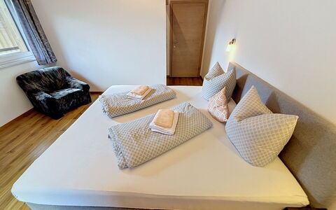Alpenblick: Bedroom, Bed, Wood, Bed Sheet, Furniture, Bedding, Interior Design, Flooring, Floor, Linens