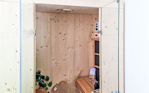 Alpenchalet Gundolf: Furniture, Interior Design, Chair, Flooring, Table, Resort, Floor, Ceiling, Room, Eco Hotel